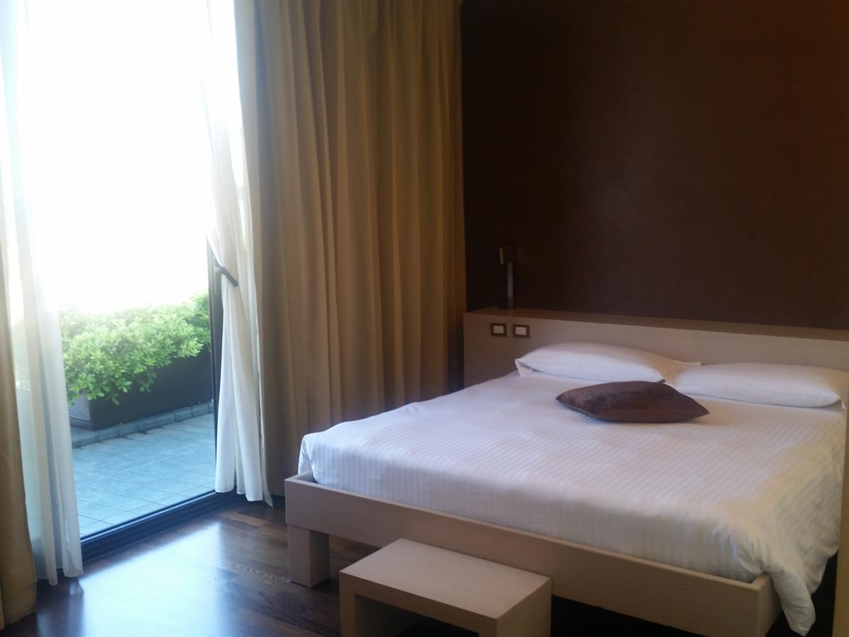 City Hotel Варезе Экстерьер фото